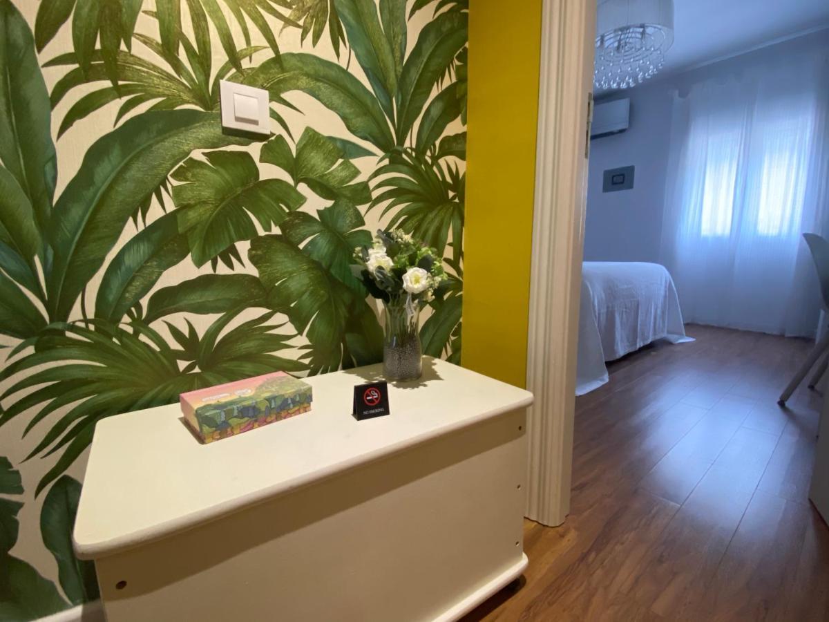 Apartamento La Biblioteca En Cuenca เกว็งกา ภายนอก รูปภาพ