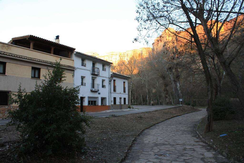 Apartamento La Biblioteca En Cuenca เกว็งกา ภายนอก รูปภาพ