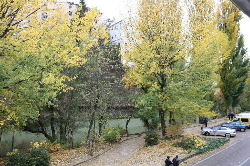 Apartamento La Biblioteca En Cuenca เกว็งกา ภายนอก รูปภาพ